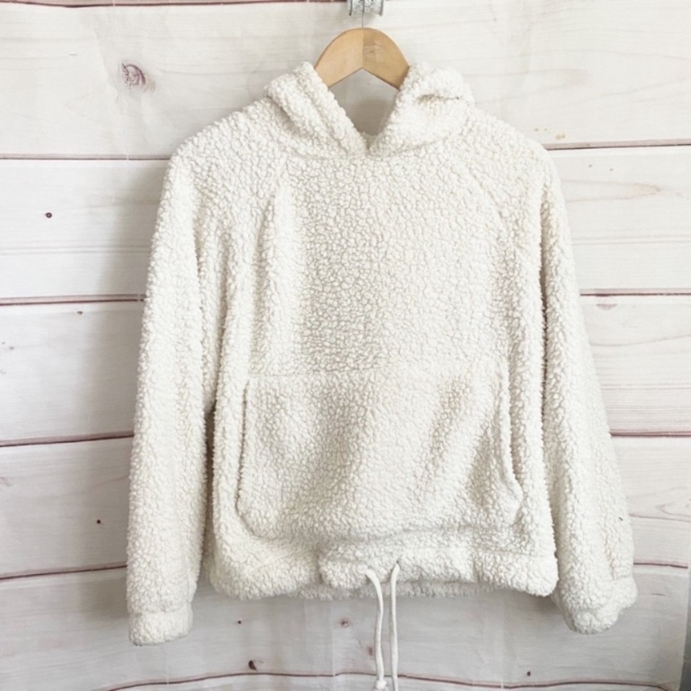American Eagle Sherpa Pullover